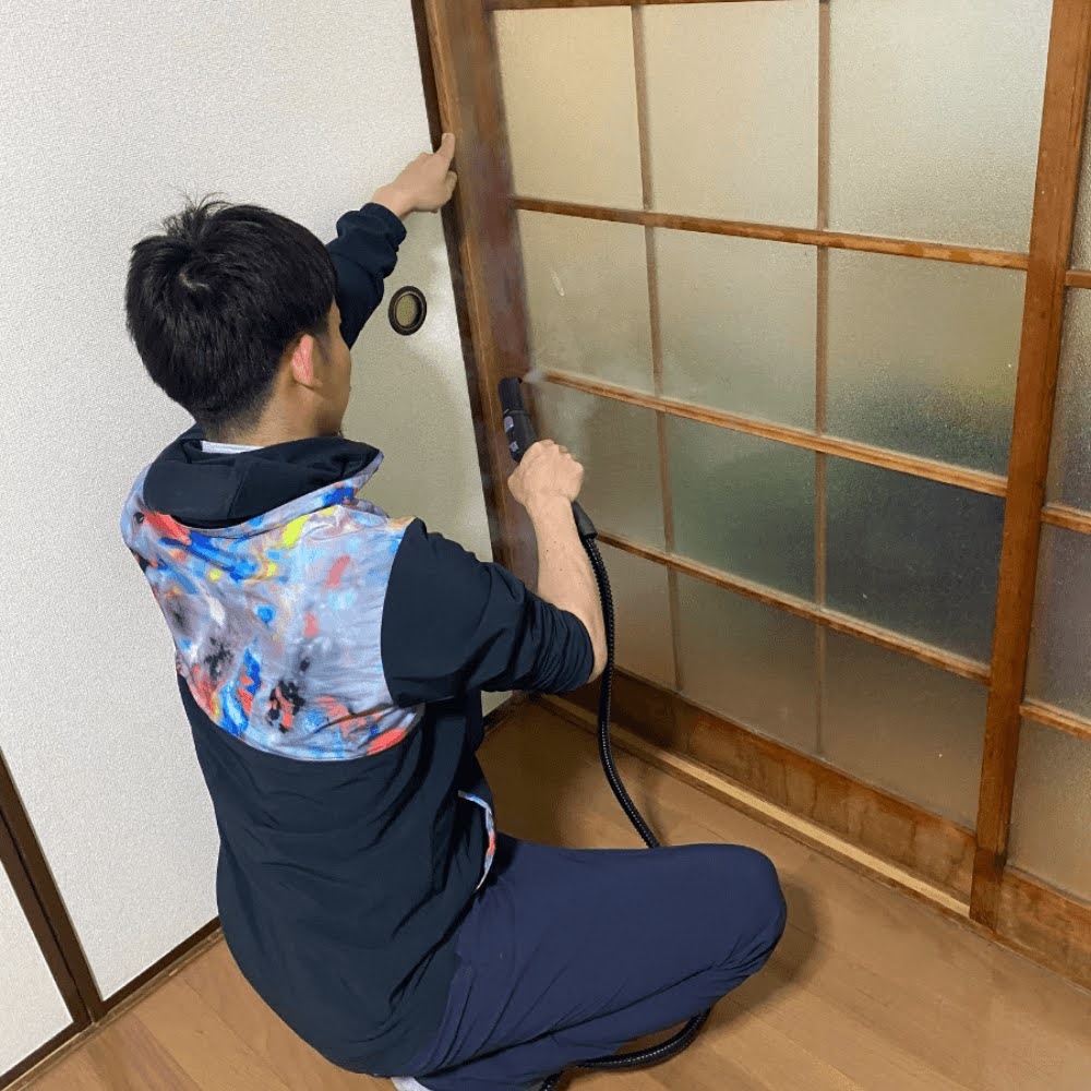 トコジラミ施工中